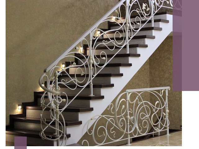 Кованые лестницы под ключ в Иркутске — изготовление и монтаж