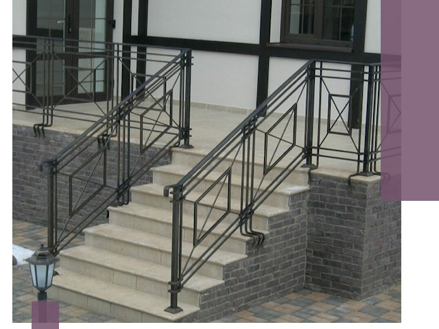 Перила для крыльца в Иркутске — монтаж, изготовление и установка