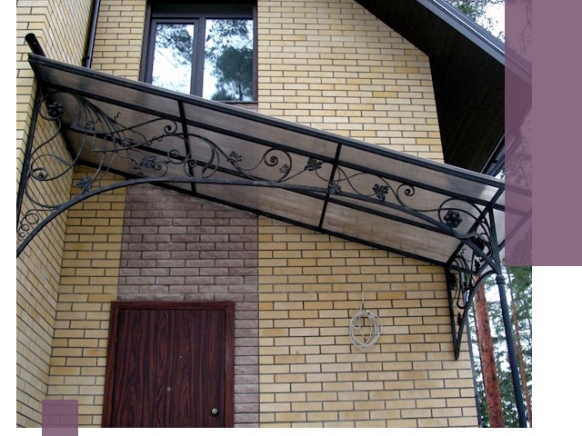 Односкатные козырьки из металла под ключ в Иркутске